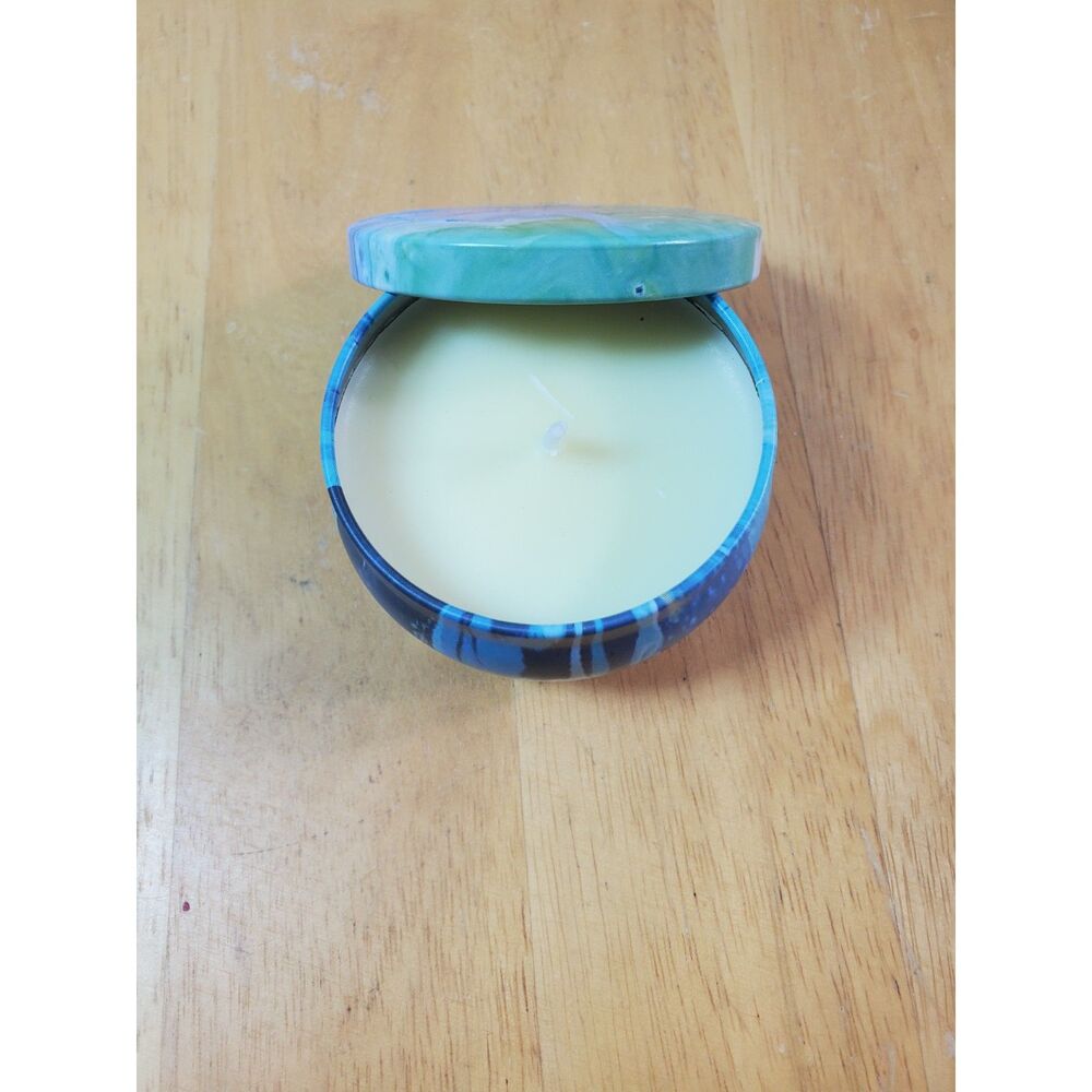 Round Tin Candle in the Scent of Peppermint~Brand New~